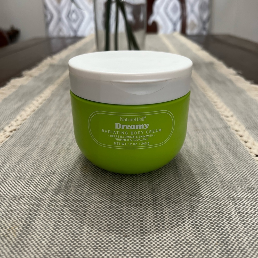 NatureWell Dreamy Radiating Body Cream 12 Oz Brand New & Sealed